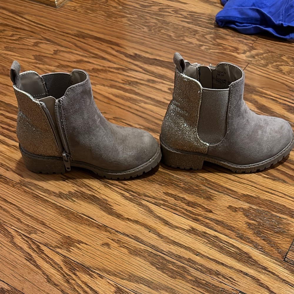 Steve Madden booties